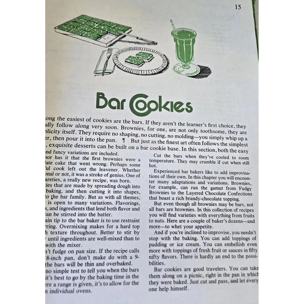 Vintage Cookie‎ Cookbook: Culinary Arts Institute, Recipes from Around the World